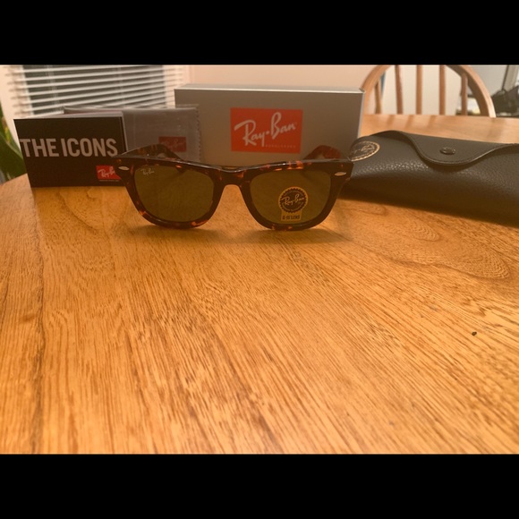 RAY-BAN NEW WAYFARER CLASSIC SUNGLASSES - Picture 3 of 7
